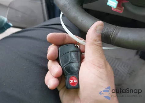 2005 Mercedes-Benz E 320 из США, поврежденный, VIN WDBUF65J95A683286